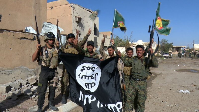 Исламское государство находится под давлением, иракские силы собираются вернуть город Хит