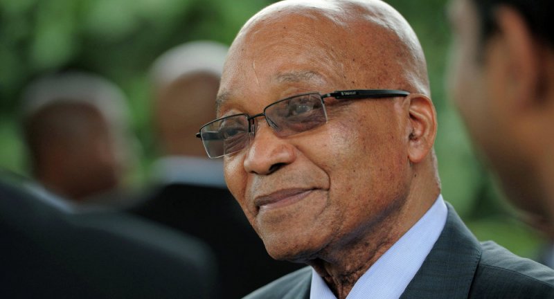 Южноафриканский президент осуждает студенческое насилие в стране