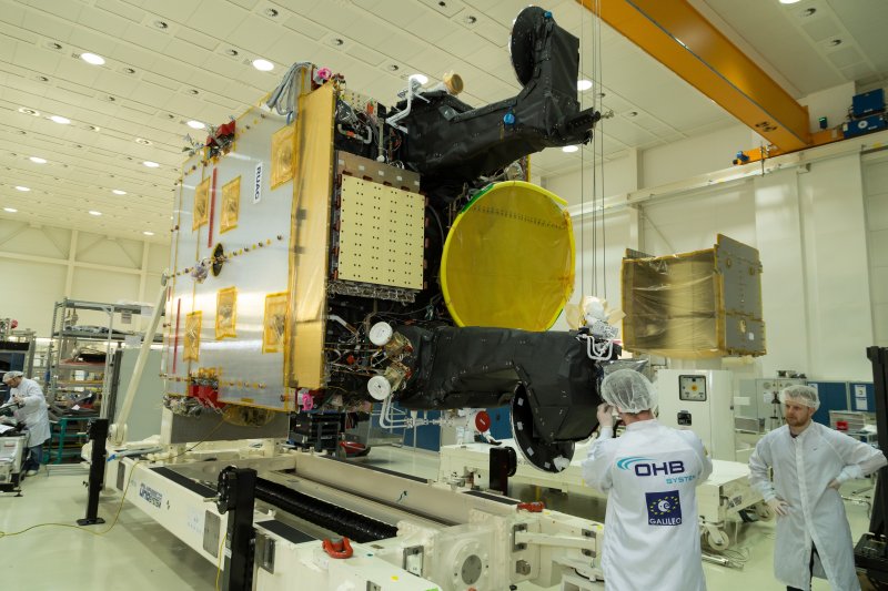 Ученые готовятся запустить спутник SmallGEO
