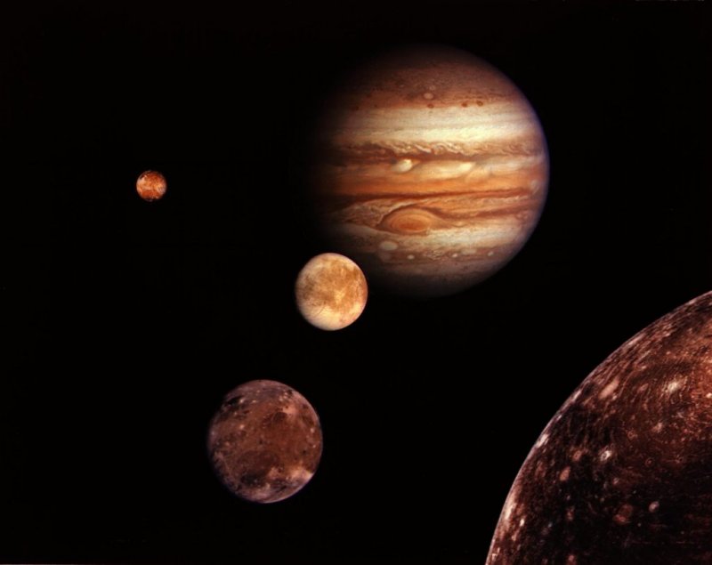 Что колонизировать: 5 спутников Солнечной системы, подходящих для колонизации