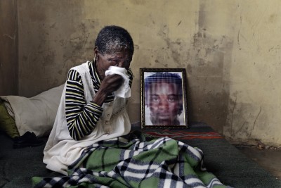 Смерть двух черных фермеров указывает на расовую расплату в Южной Африке