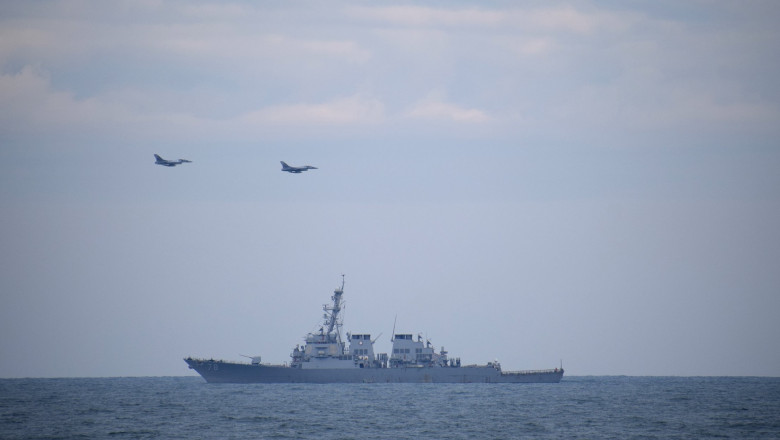 Румынские и американские солдаты проводят учения ПВО над Черным морем