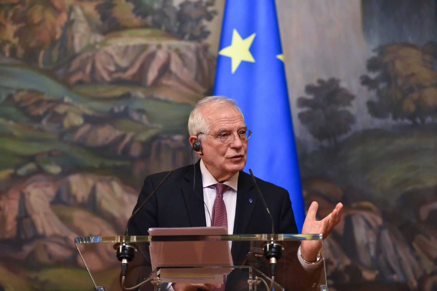 Верховный представитель ЕС Хосеп Боррелл защищает себя после визита в Москву: «Дипломатические каналы должны оставаться открытыми»