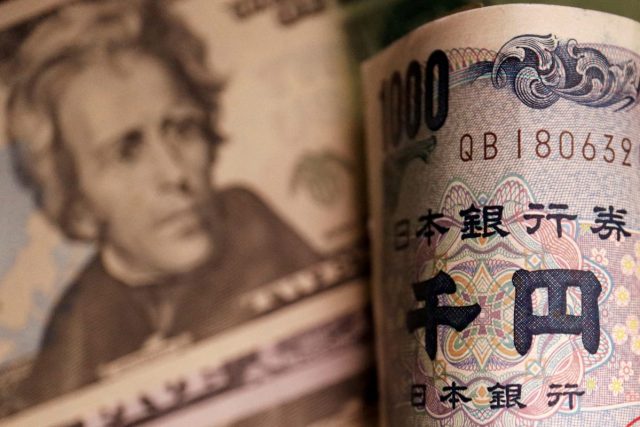 Доллар США преодолел порог в 150 иен впервые за 32 года