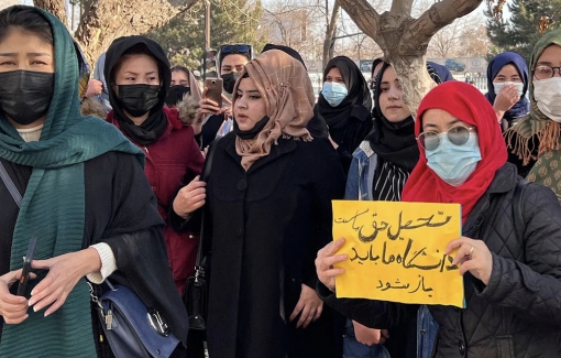 Международная критика в адрес Талибана после запрета НПО на работу женщин