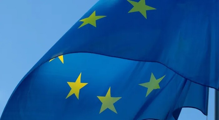 Европейская комиссия подала в суд на Чешскую Республику из-за директивы о защите информаторов