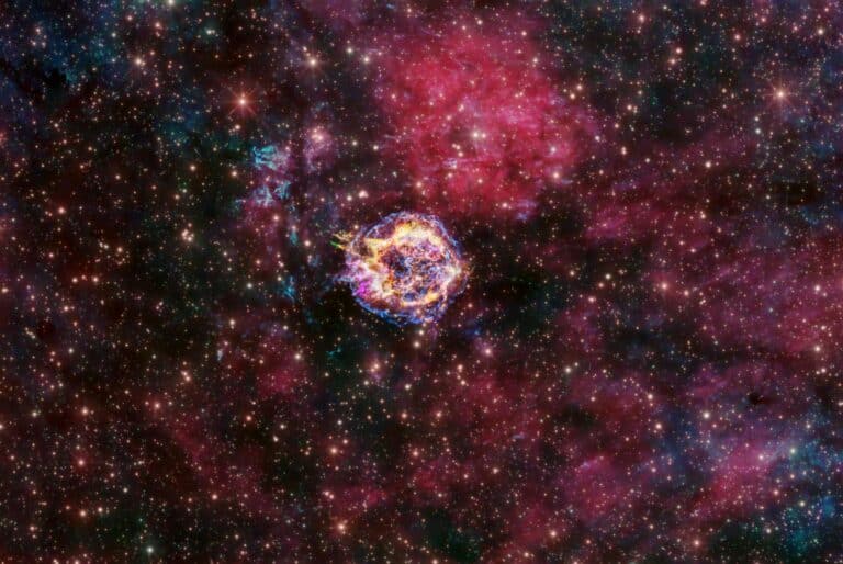 Астрофотографы AstroBin представили уникальное изображение остатка сверхновой в созвездии Кассиопея